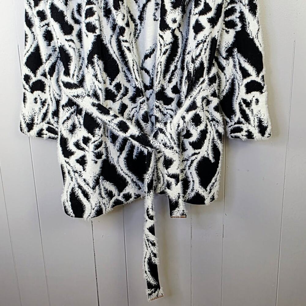 White House Black Market Iris Sweater Coat XL Black White Belted Heavy Luxury - Picture 11 of 16